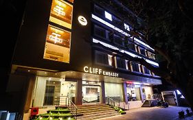 Cliff Embassy Banquet And Suites